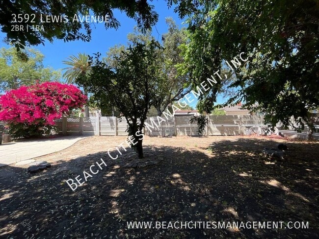 Building Photo - 3592 Lewis Ave