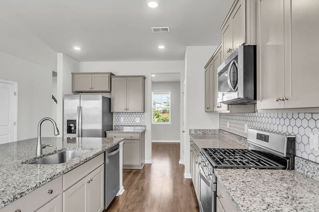 Building Photo - 425 Ribiero Dr