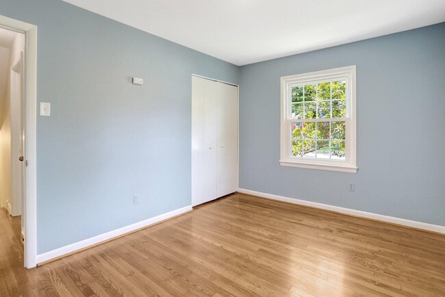 Building Photo - 8005 Candlewood Dr