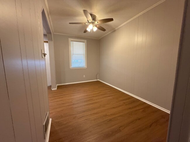 Building Photo - Two Bedroom House In Baltimore City