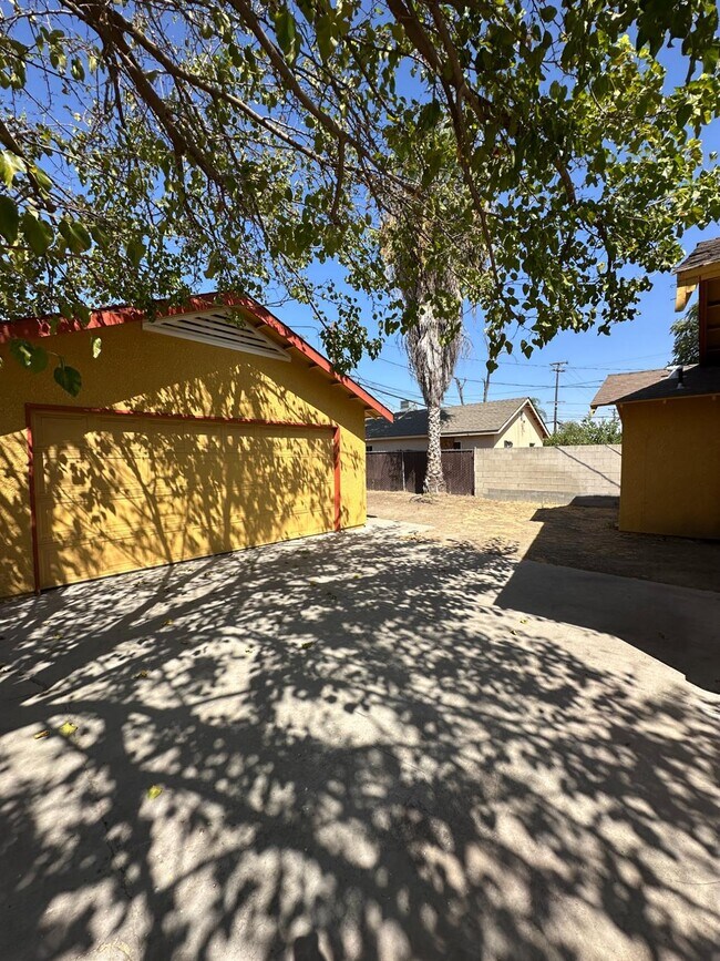 Building Photo - 2253 N San Pablo Ave