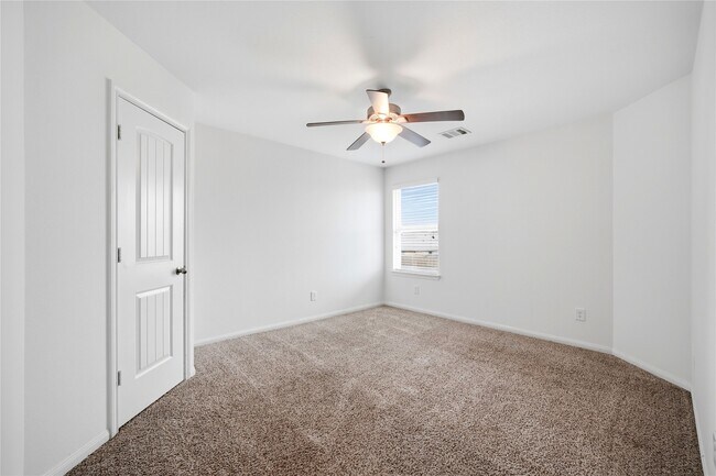 Building Photo - 10322 Urban Oak Trl