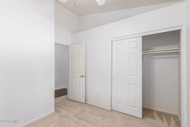 Building Photo - 8845 E Rainier Dr