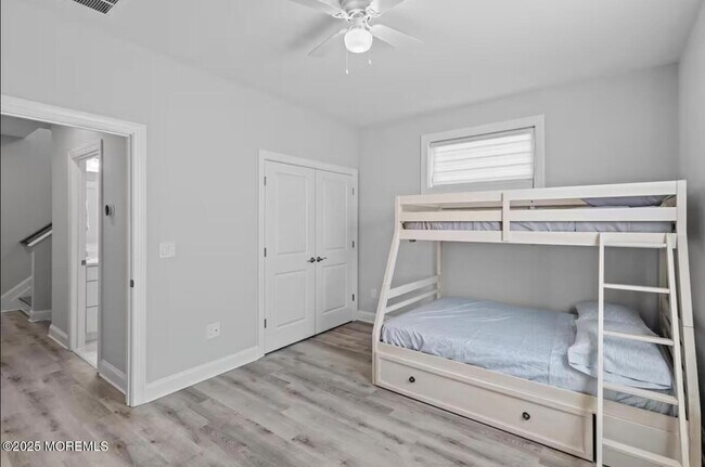 Building Photo - 207 Carteret Ave