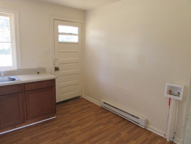 Building Photo - End Unit of a Duplex