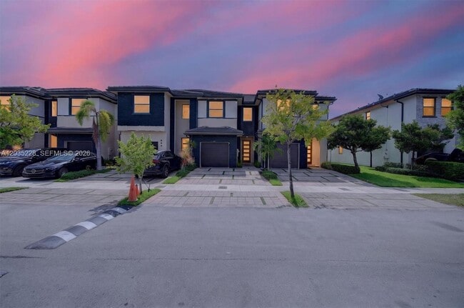 Building Photo - 15841 NW 91st Ct