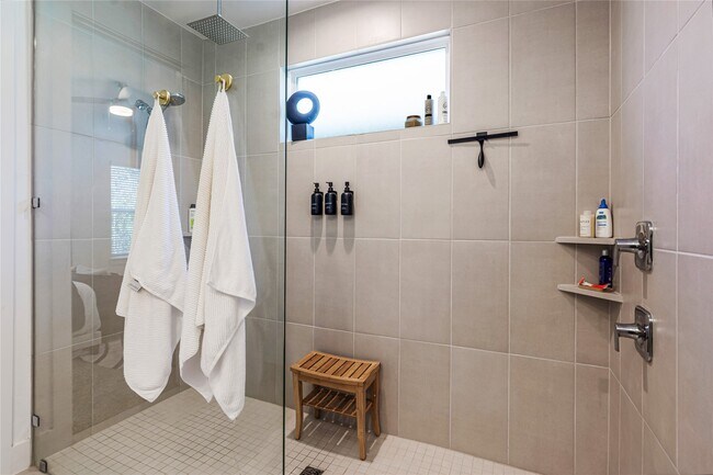 Building Photo - 638 Paisley Harbor Ct