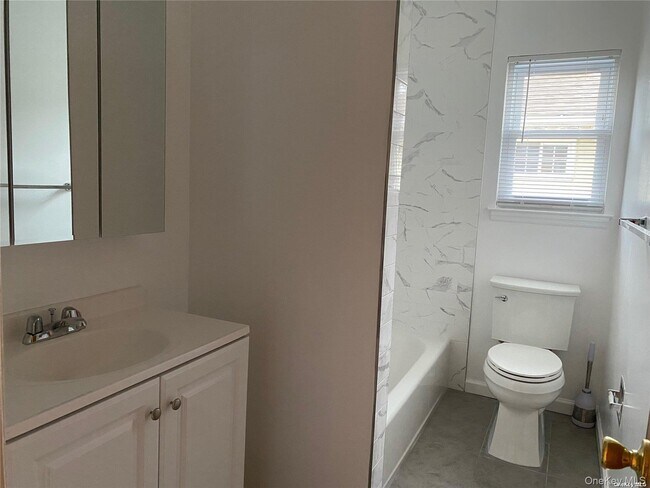 Building Photo - 69 Inwood Rd