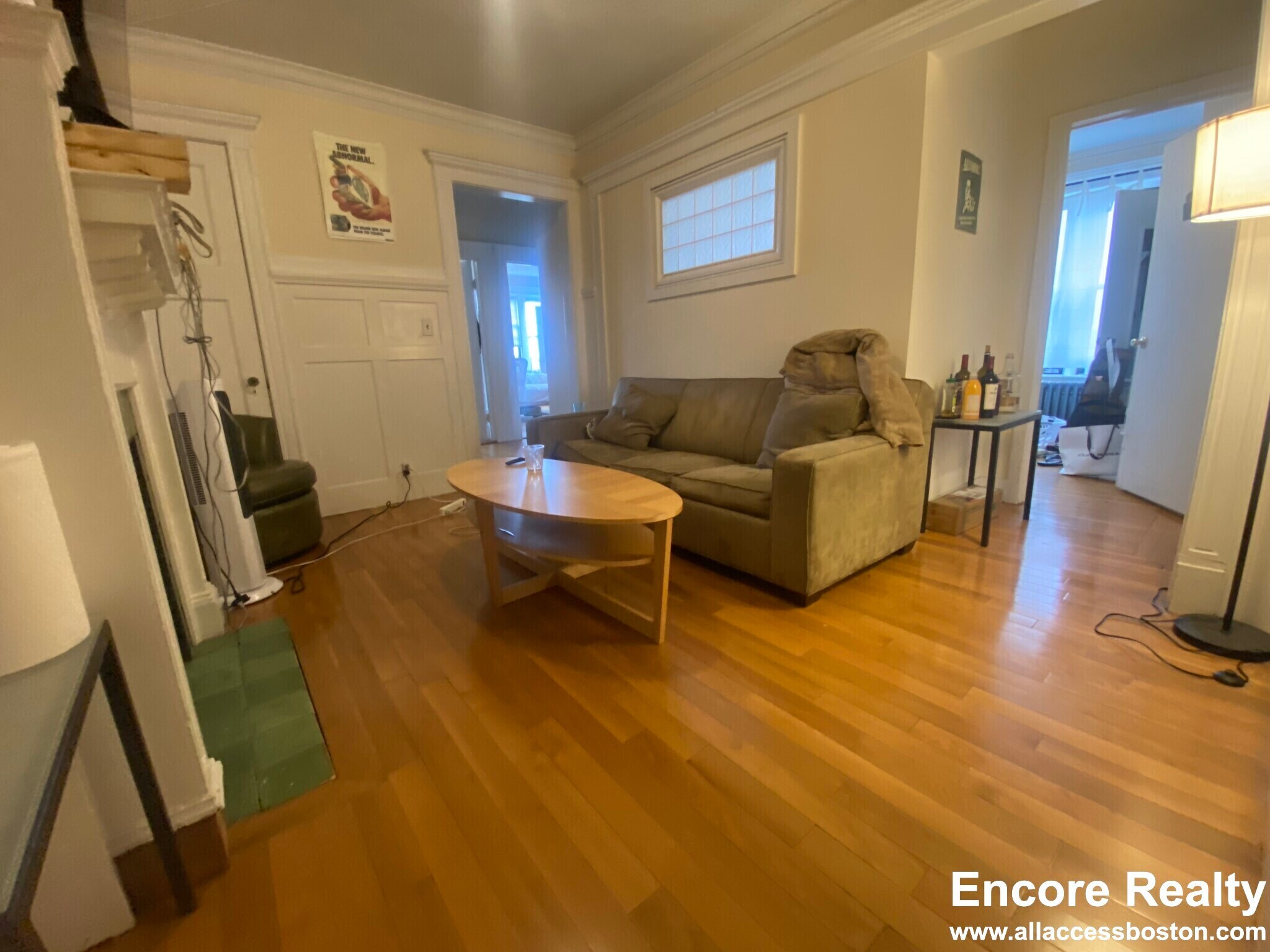 Building Photo - 448 Park Dr