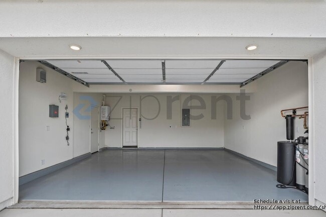 Building Photo - 4203 Randa Wy