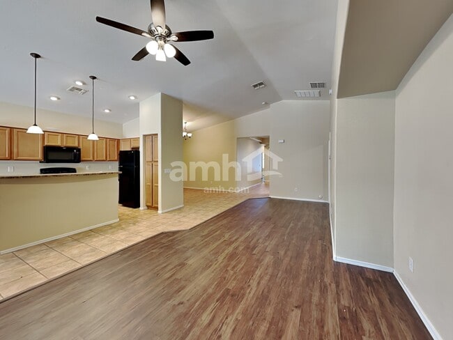 Building Photo - 10297 W Los Gatos Dr