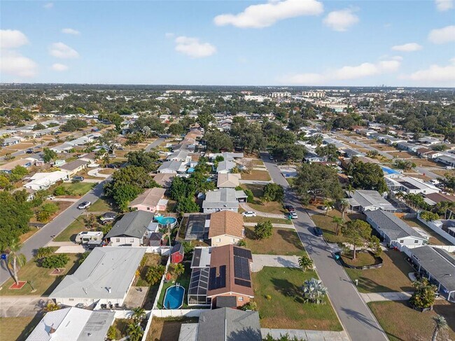 Building Photo - 11761 80th Ave