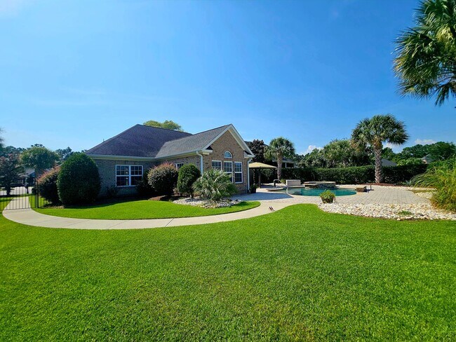 Building Photo - 9181 Abingdon Dr