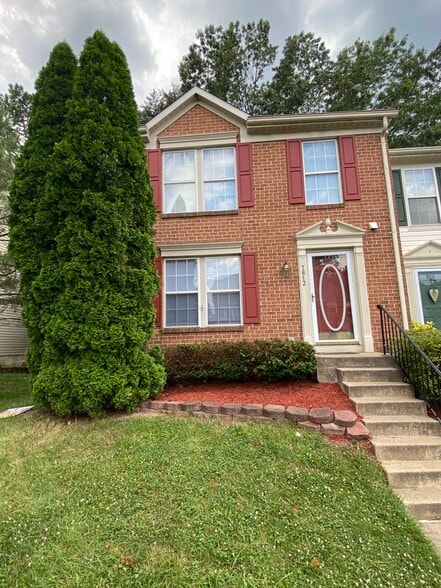 Foxchase Townhouse - 7812 Foxfarm Ln