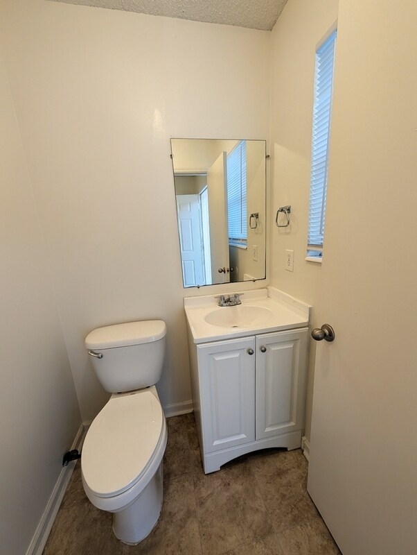 Building Photo - 2397 Gregory Dr