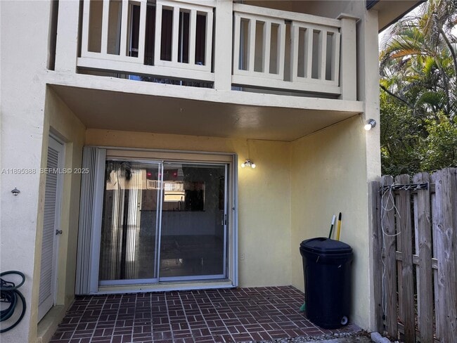 Building Photo - 8405 SW 137th Ave