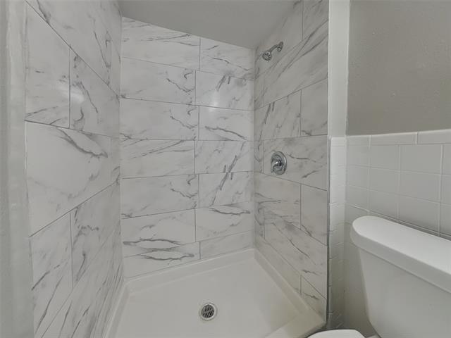 Building Photo - 1401 Wisteria Way