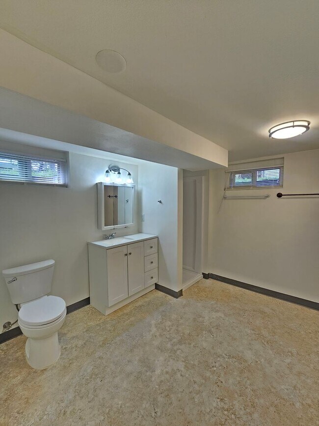 Building Photo - $2,500 - 4 Bed / 2 Bath Beautiful Home in ...