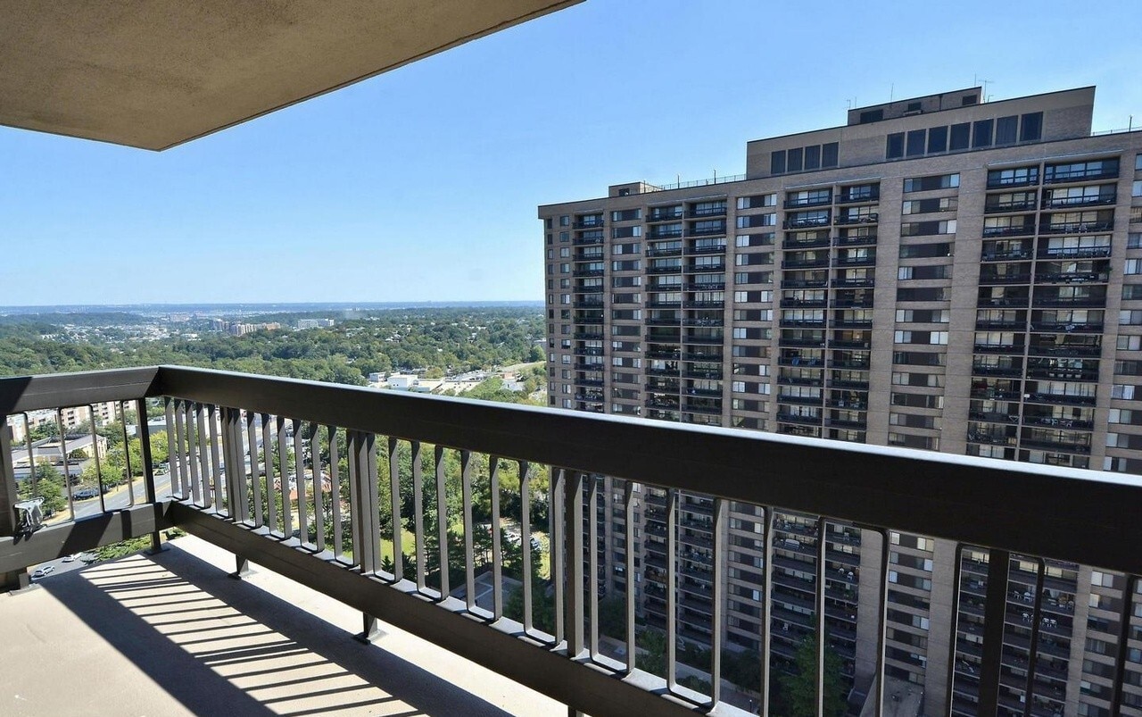 Building Photo - 3701 S George Mason Dr