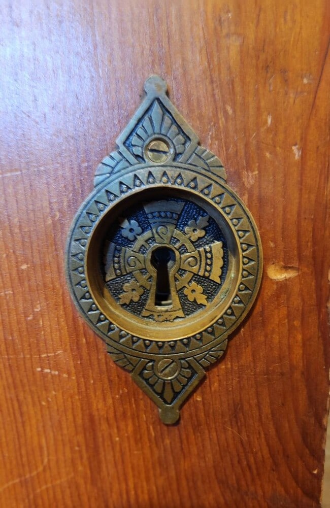 Building Photo - Gorgeous 19th Century Victorian showpiece