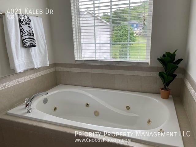 Building Photo - Gorgeous Home in Madison Village