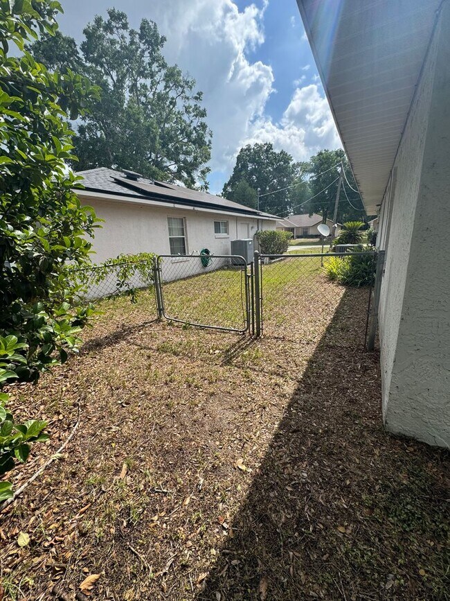 Building Photo - Charming 3BR/2BA Home in Countryside Estat...