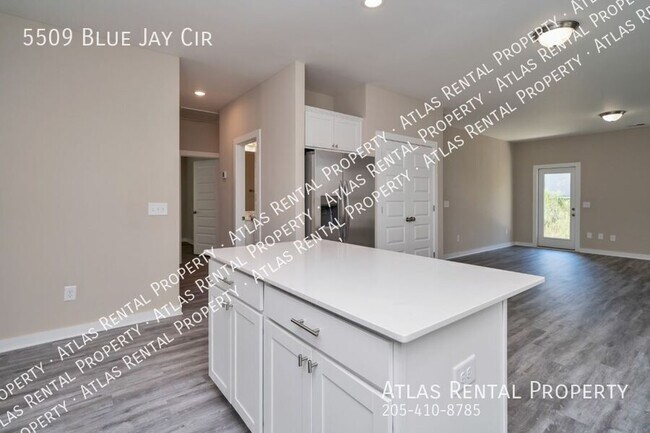 Building Photo - 5509 Blue Jay Cir