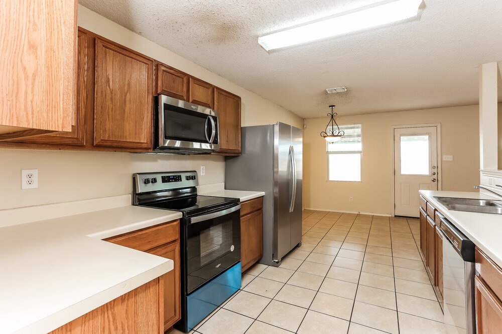 Building Photo - 129 Phlox Ln