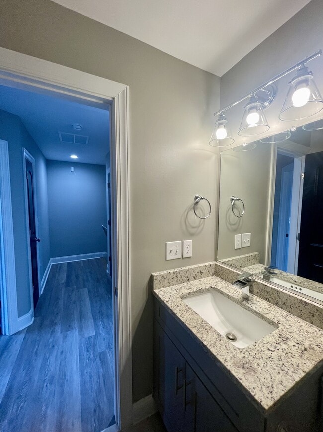 Building Photo - 143 Emanuel Ct