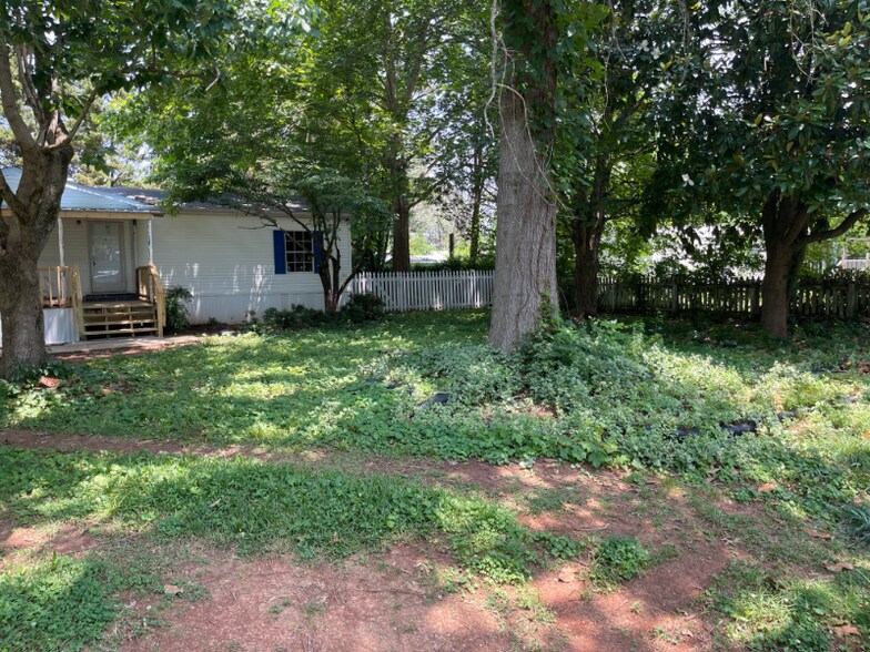 Building Photo - 123 Danridge Dr