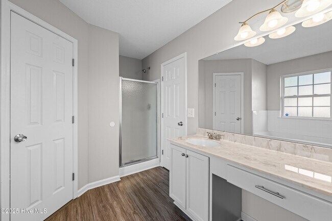 Building Photo - 200 Druid Ct