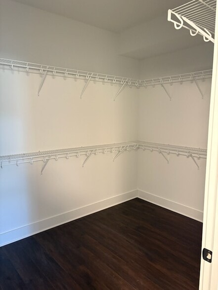 Building Photo - 4733 Heiskell Dr