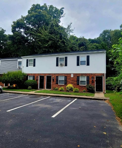 Building Photo - 1706 Carlisle Ave