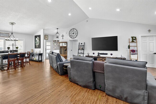 Building Photo - 9505 Majestic Way