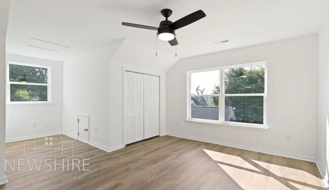 Building Photo - Don't Miss This Hidden Gem Near Downtown Greenville!