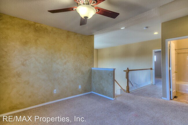 Building Photo - 4 br, 3.5 bath House - 5802 Pioneer Mesa D...