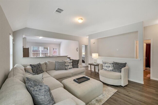 Building Photo - 23607 Buttress Root Dr