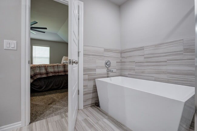 Building Photo - 14705 Travertine Fls Ln
