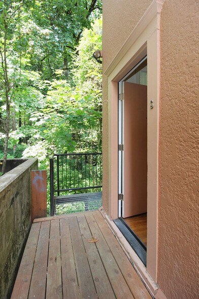 Building Photo - 2354-2362 SW Cactus Dr