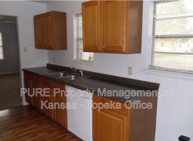 Building Photo - 2333 SW Moundview Dr