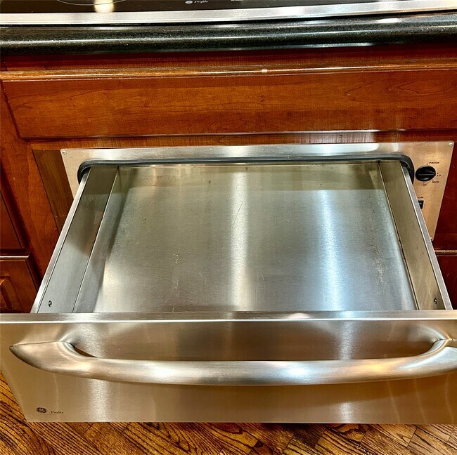 Building Photo - 5022 Darnell St