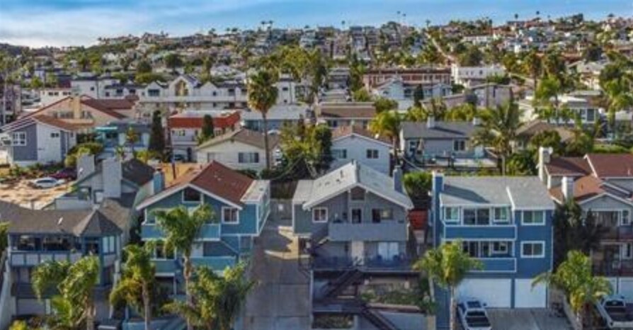 Building Photo - 34051 Silver Lantern St