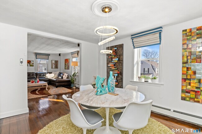 Building Photo - 1701 Boulevard