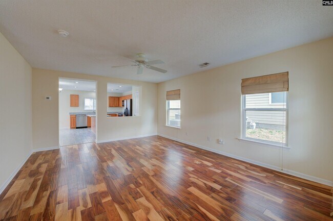 Building Photo - 104 Pepper Grass Dr