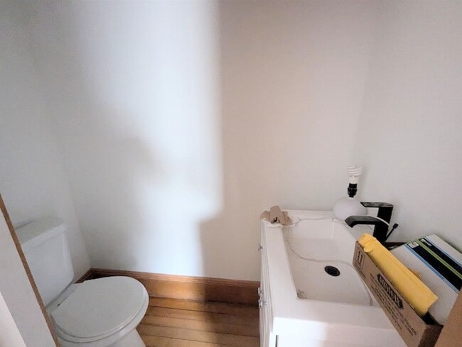 Building Photo - 417 Cliff St