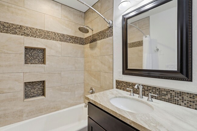Building Photo - Epic custom remodel on this 1930s Spanish-style home near Downtown Willow Glen!