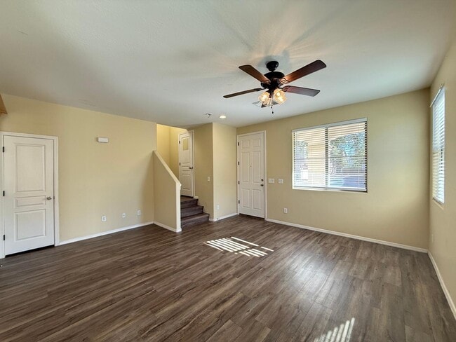 Building Photo - 1727 E Joseph Way