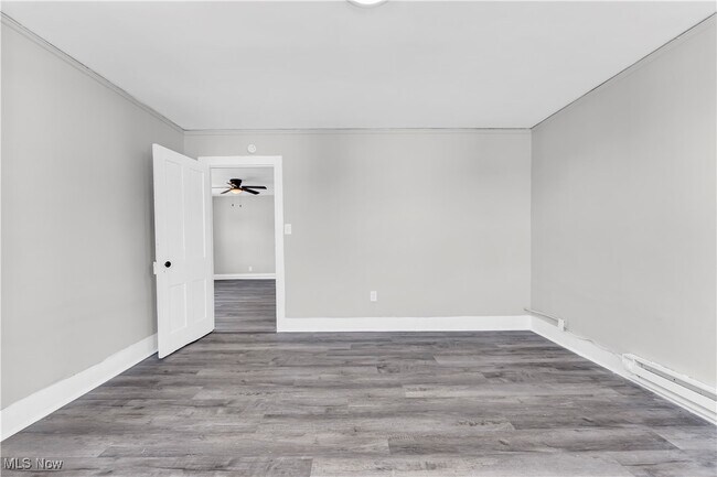 Building Photo - 3701 Chatham Ave