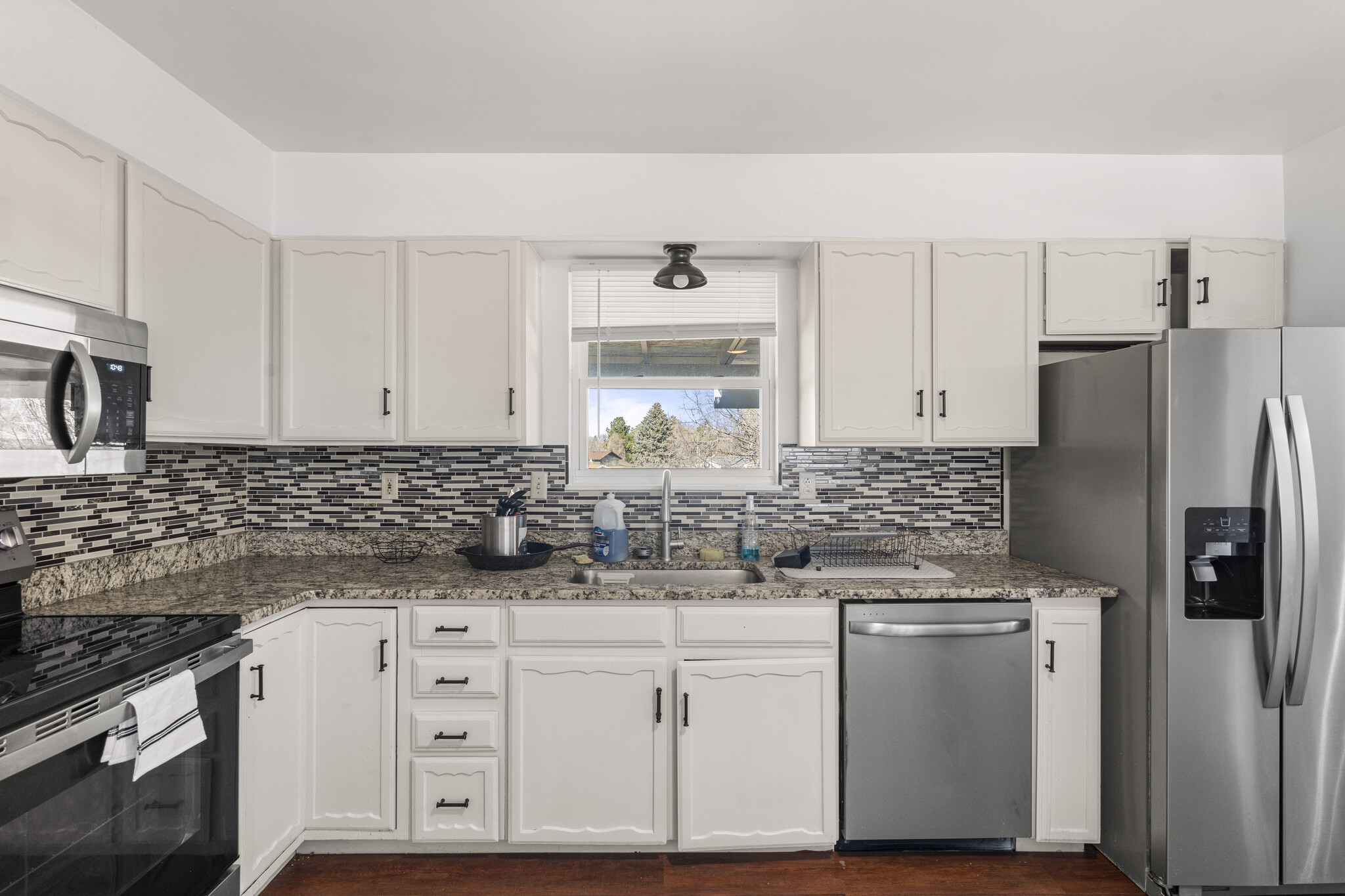 Building Photo - 4612 S Carefree Cir