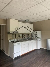 Building Photo - 28 6th Ave SE